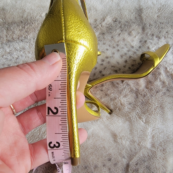 Leather Ankle Strap Sandal, size 6.5 metallic yellow gold - Picture 5 of 9